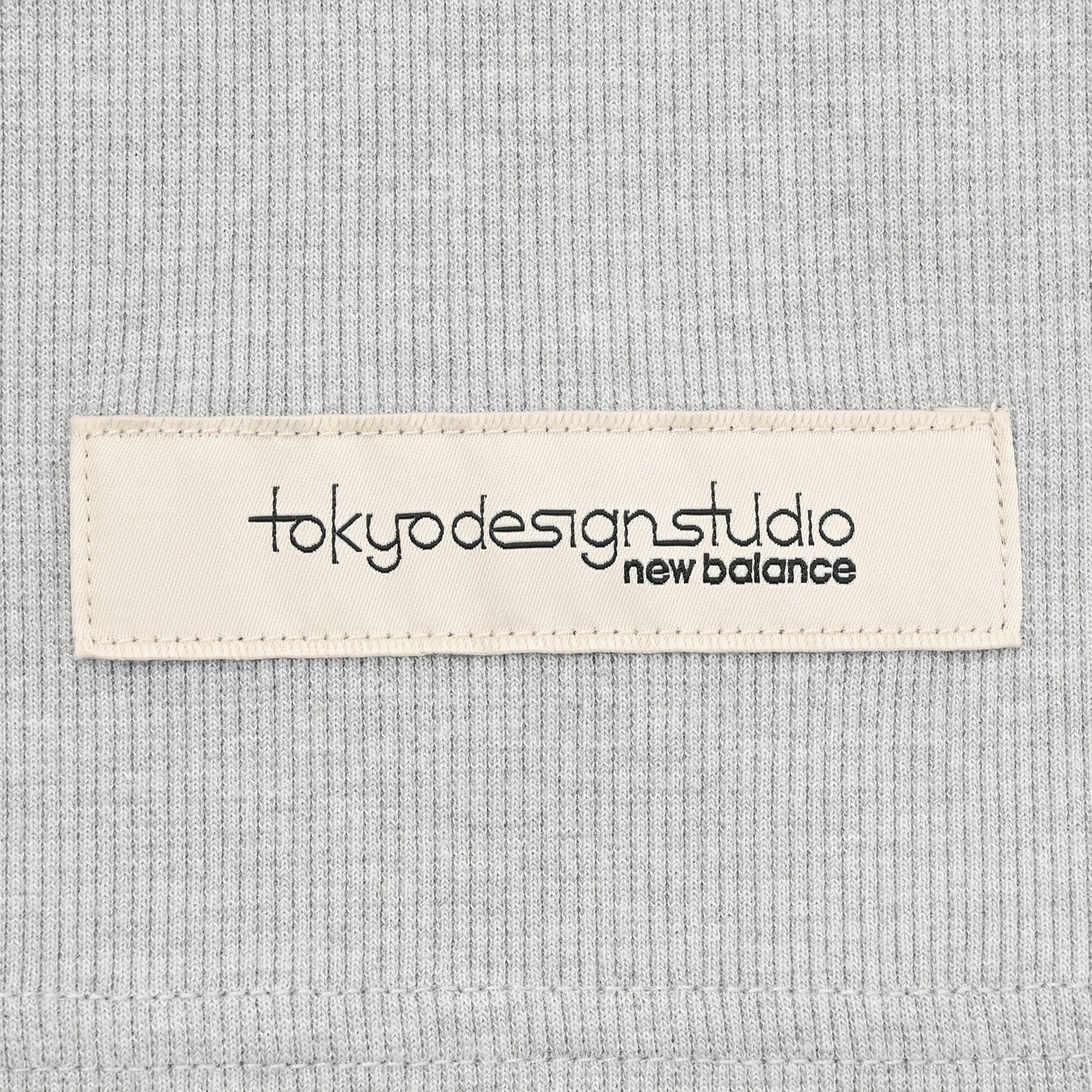 TOKYO DESIGN STUDIO New Balance - Sleeveless Top UT55103 - RCD