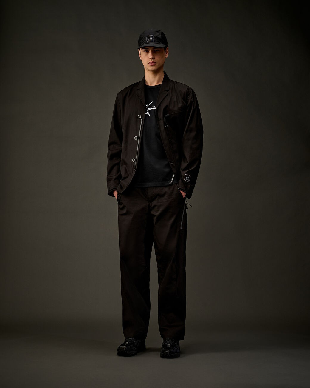 C.P. COMPANY - METROPOLIS HYST CARGO PANTS - BLACK