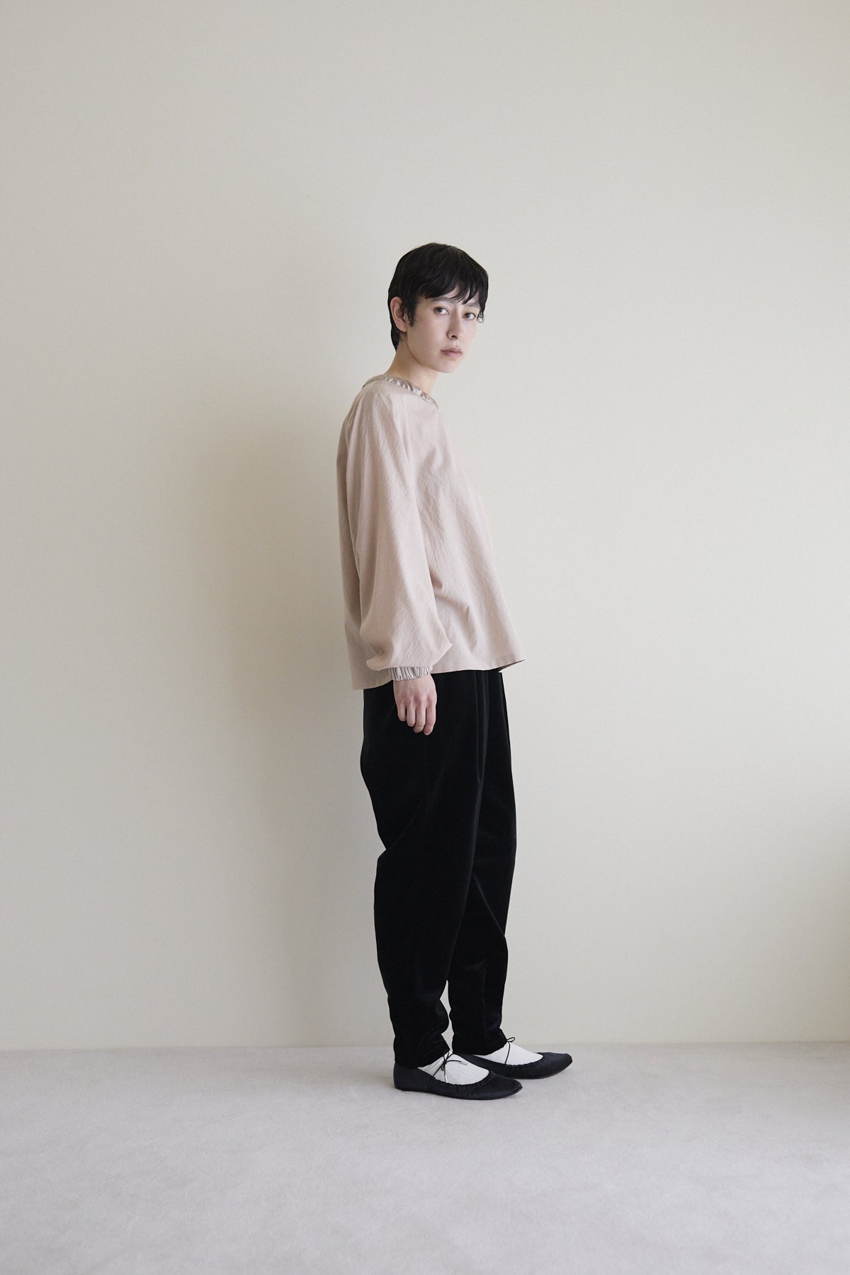 humoresque - puff sleeve pullover - nude