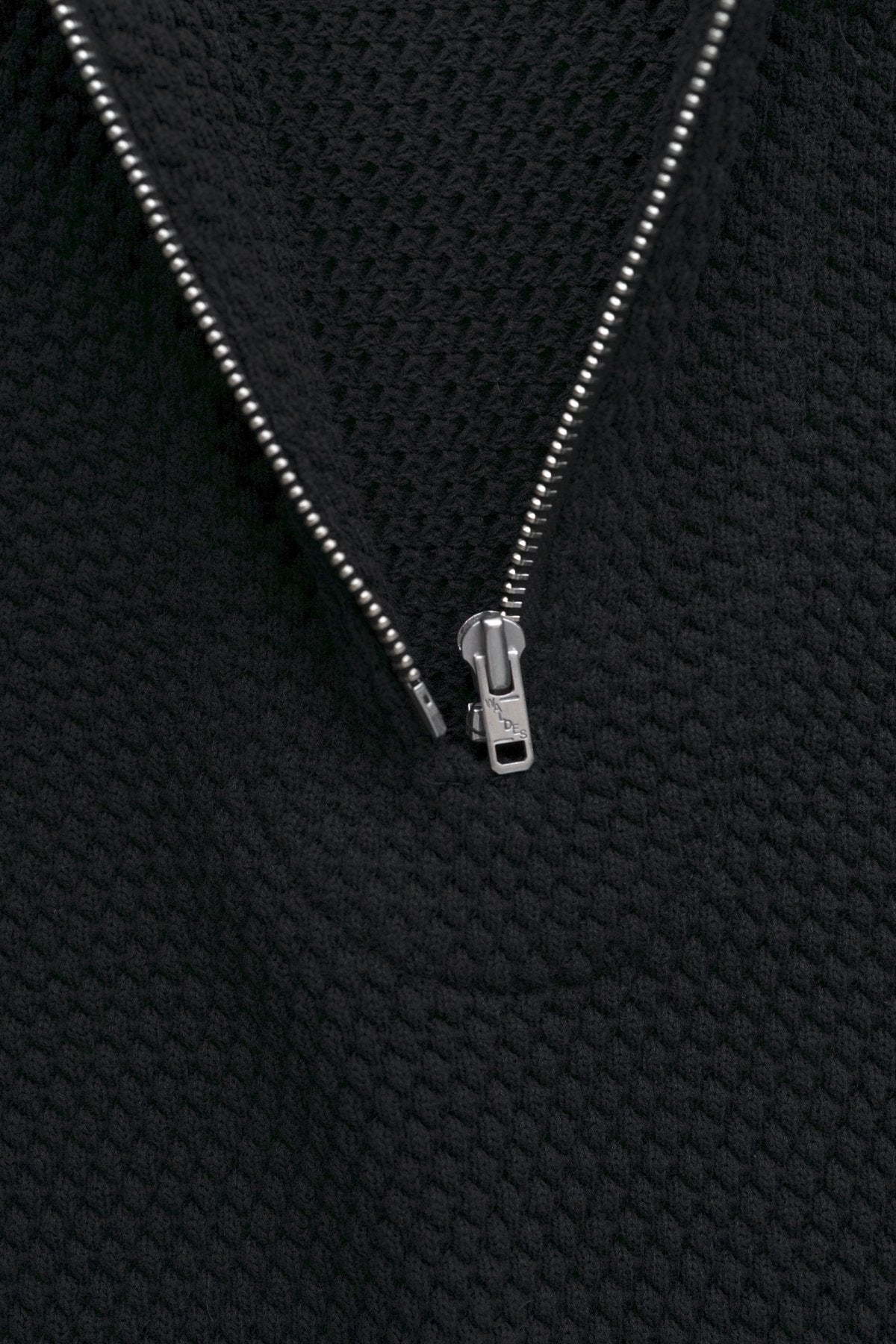 OLD JOE - BUBBLE WUFFLE ZIP TURTLE - BLACK