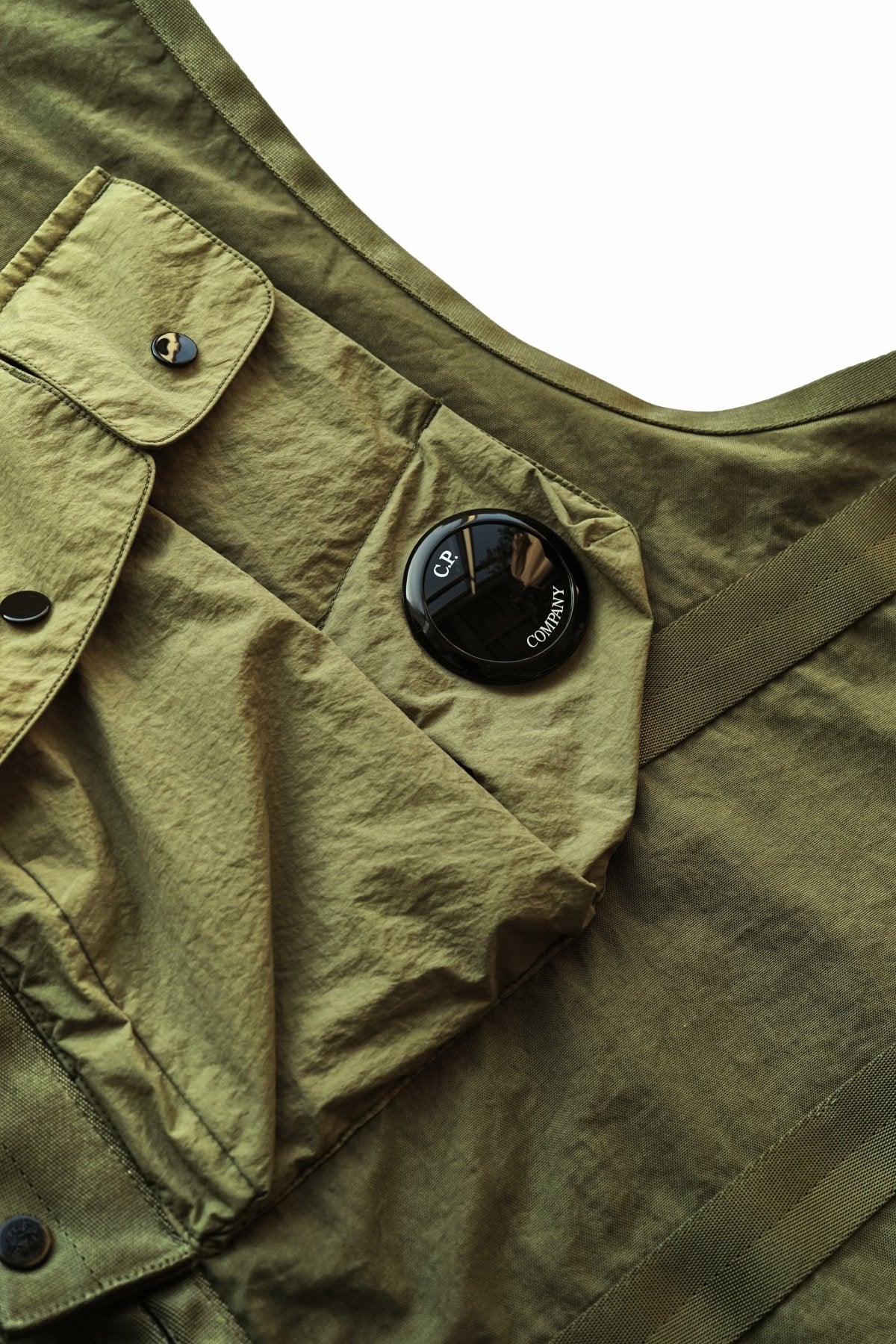 C.P. COMPANY - TAYLON P MIXED UTILITY VEST - BURNT OLIVE