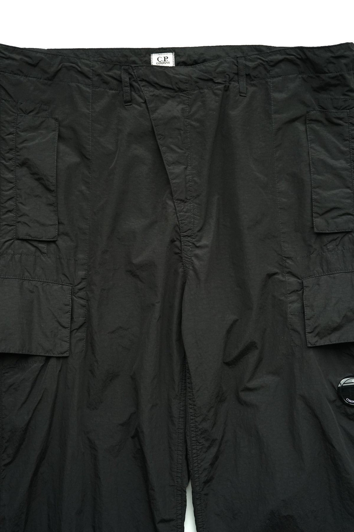 C.P. COMPANY - FLATT NYLON OVERSIZED PANTS - BLACK