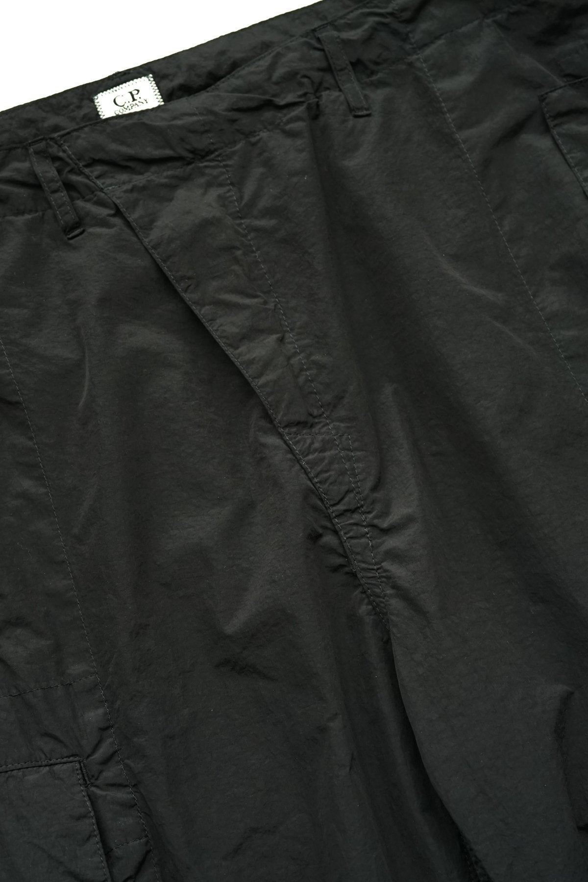 C.P. COMPANY - FLATT NYLON OVERSIZED PANTS - BLACK