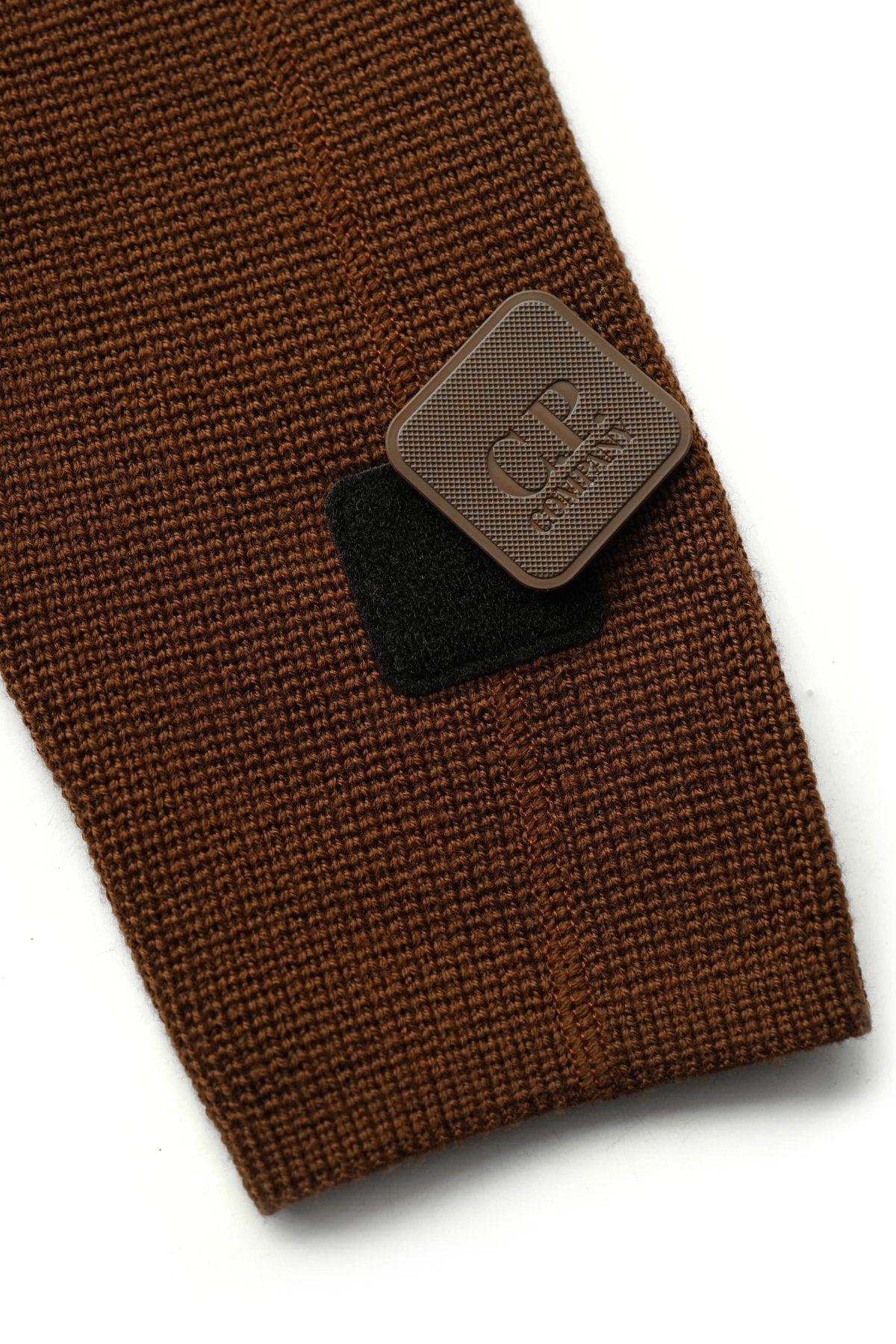 C.P. COMPANY - EXTRA FINE MERINO WOOL JUMPER - PARTRIDGE BROWN