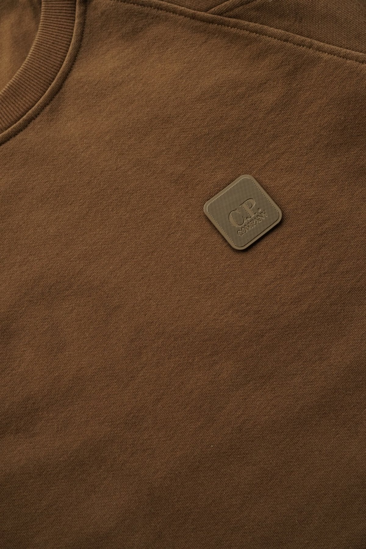 C.P. COMPANY - DIAGONAL RAISED FLEECE SWEATSHIRT - PARTRIDGE BROWN