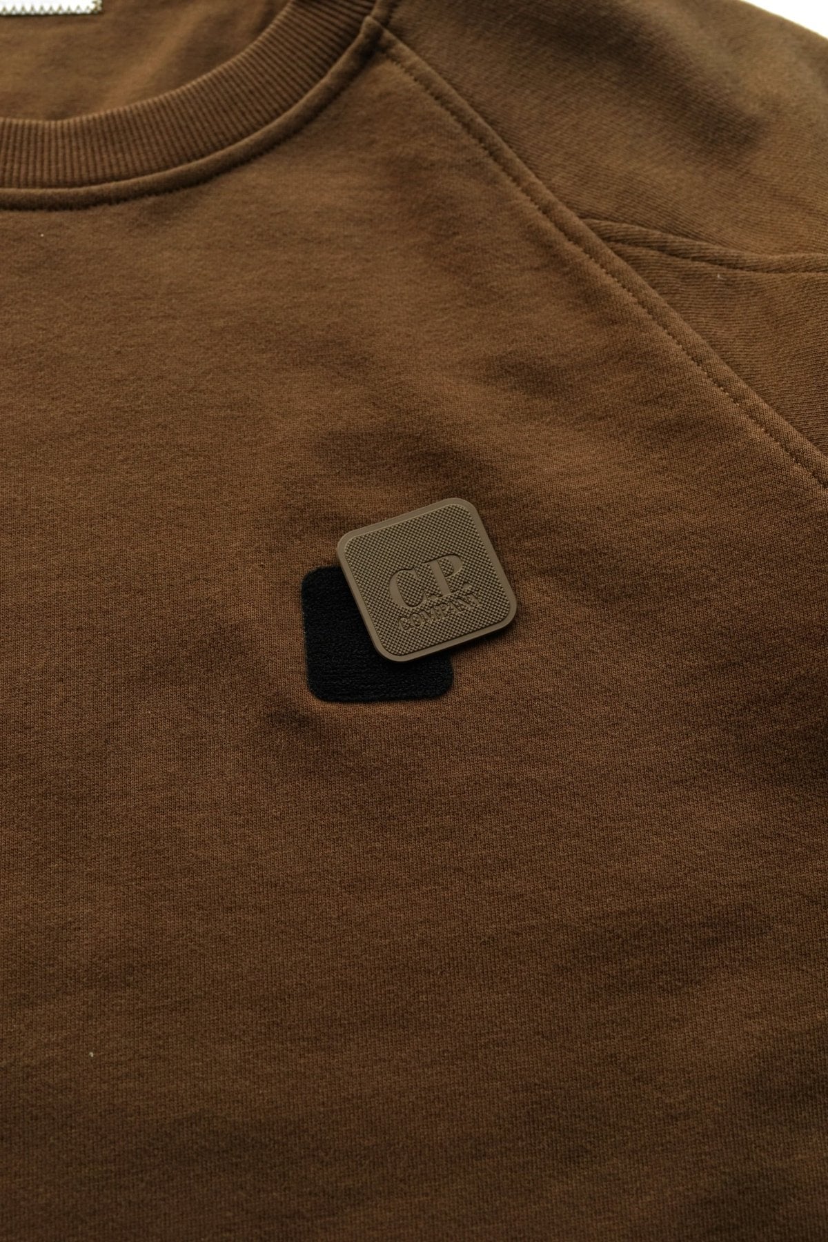 C.P. COMPANY - DIAGONAL RAISED FLEECE SWEATSHIRT - PARTRIDGE BROWN