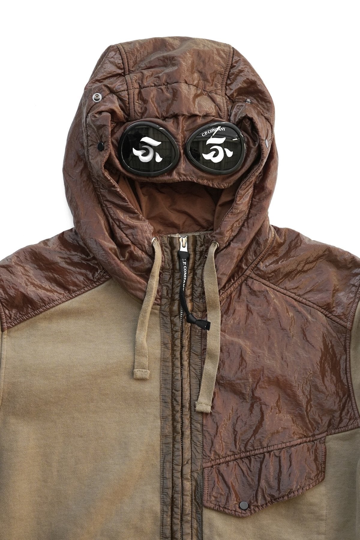 C.P. COMPANY - DIAGONAL FLEECE MIXED ZIPPED GOGGLE HOODIE - CUMIN
