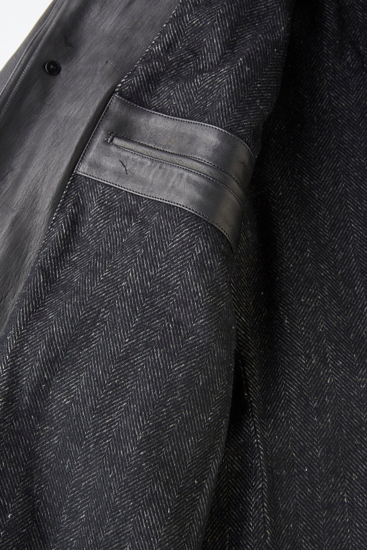 ○OLD JOE - PATINA HORSE HIDE VEHICLE COAT - PATINA BLACK