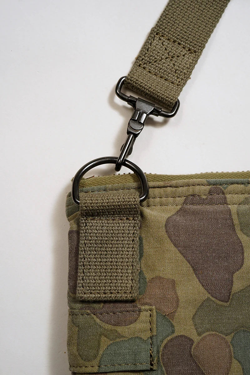 ◯ Nigel Cabourn - HELMET BAG DUCK HUNTER CAMO - GREEN