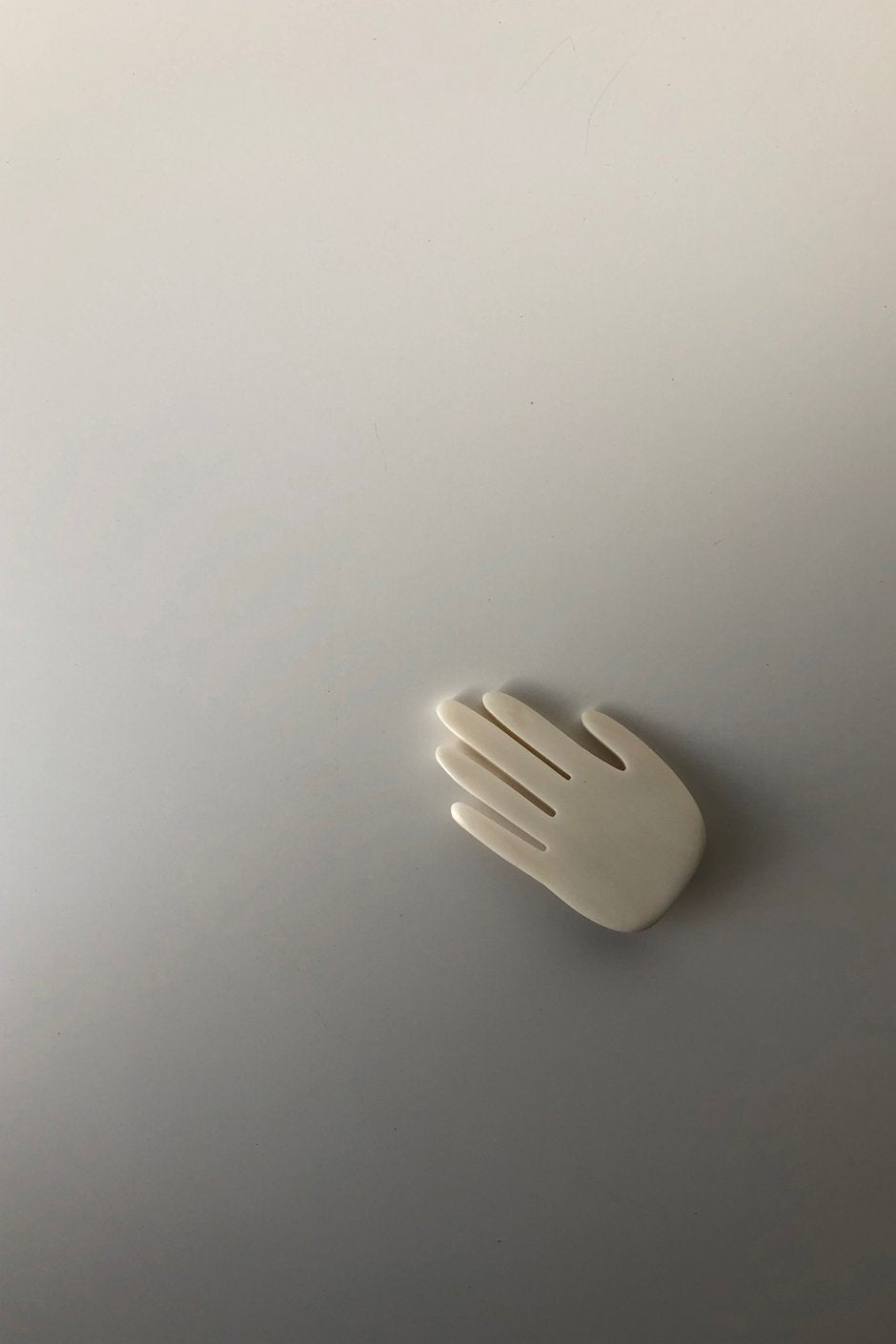 8UEDE - PATCH BONE PIN - WHITE GROSS