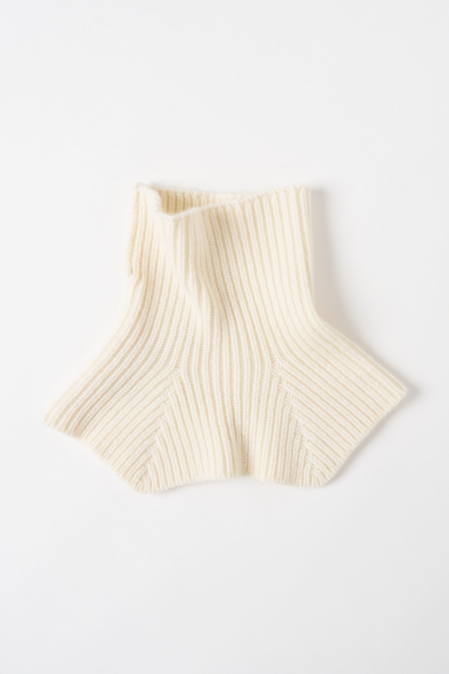 humoresque - turtle neck collar - ivory