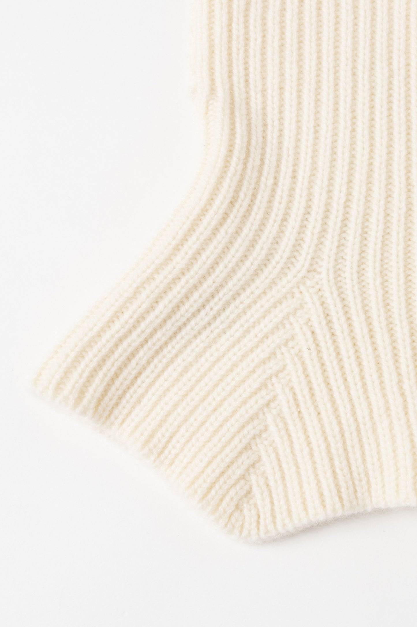 humoresque - turtle neck collar - ivory