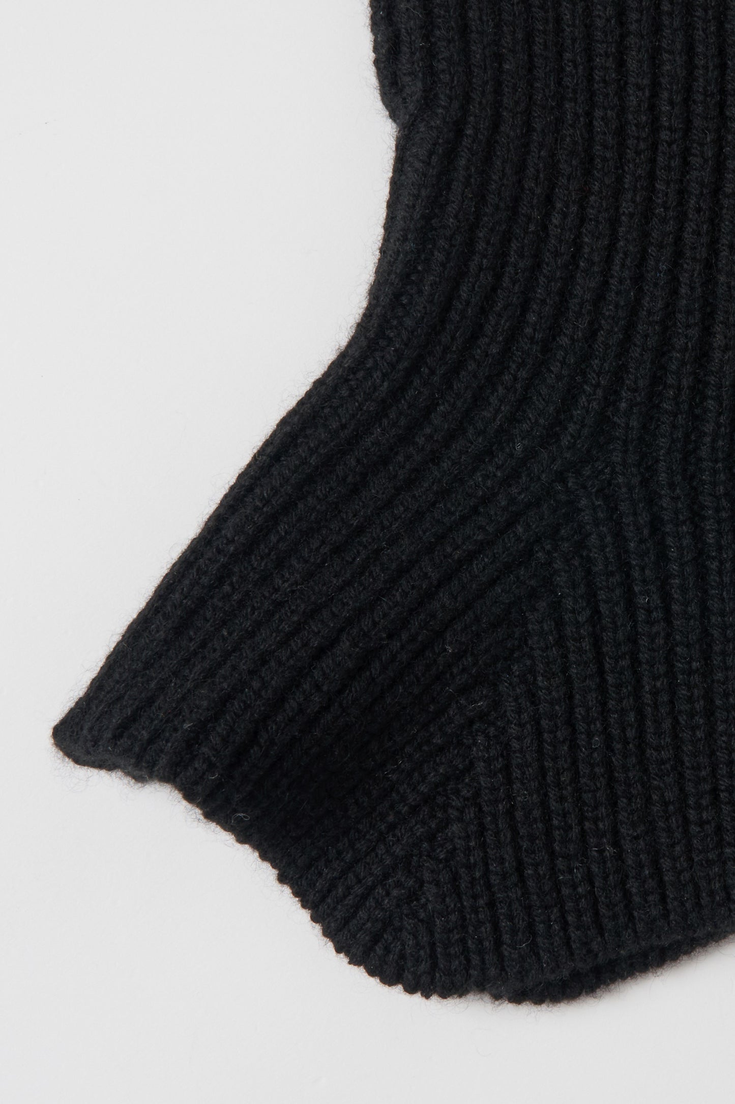 humoresque - turtle neck collar - black