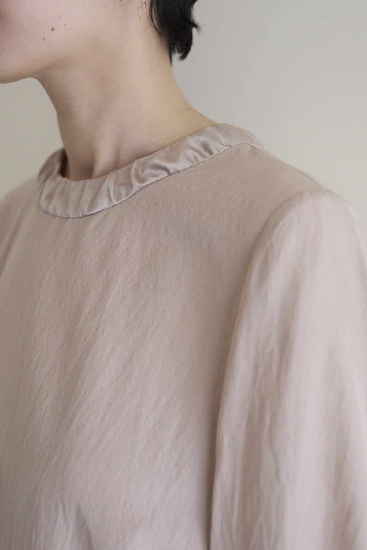 humoresque - puff sleeve pullover - nude