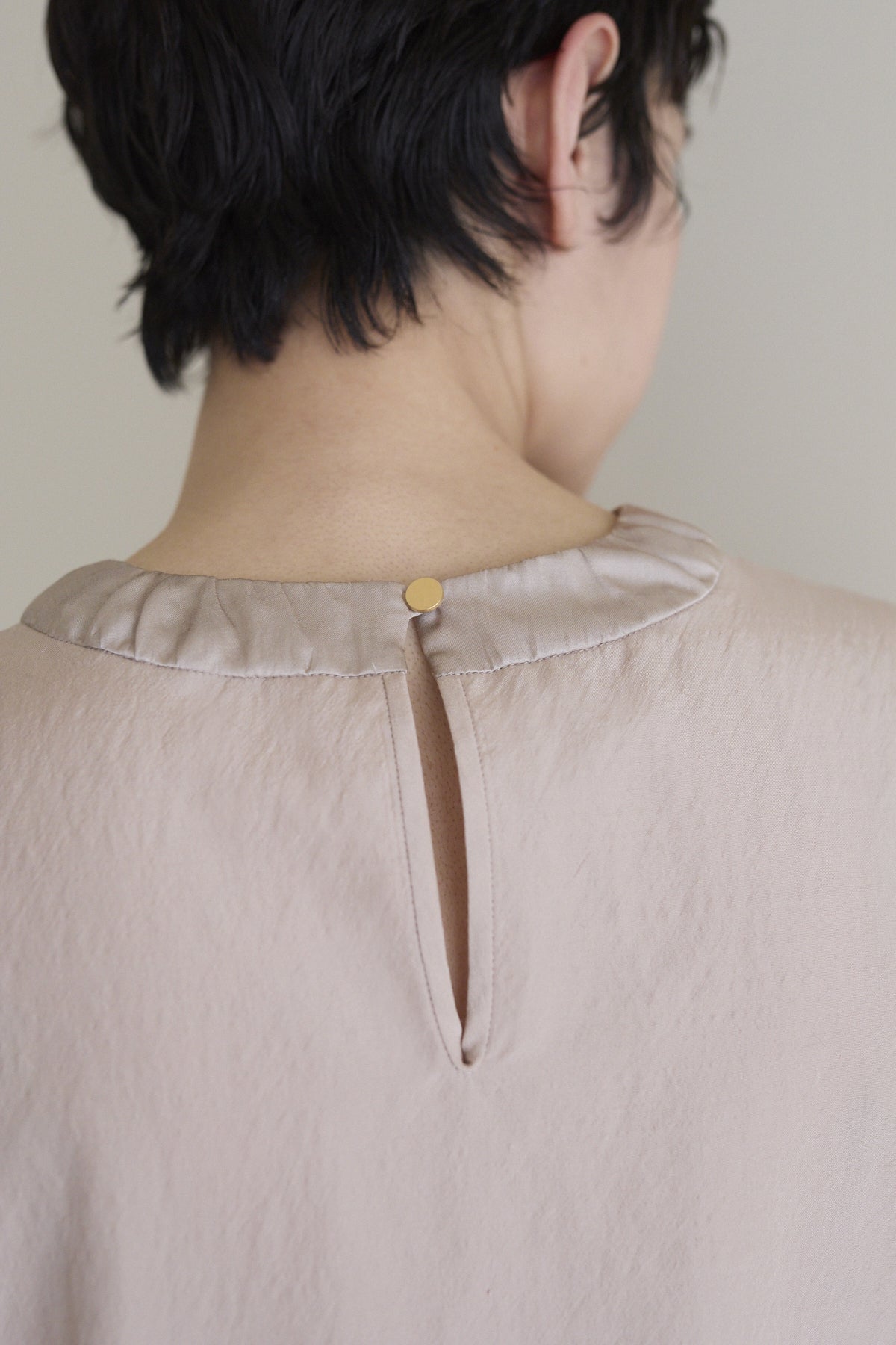 humoresque - puff sleeve pullover - nude