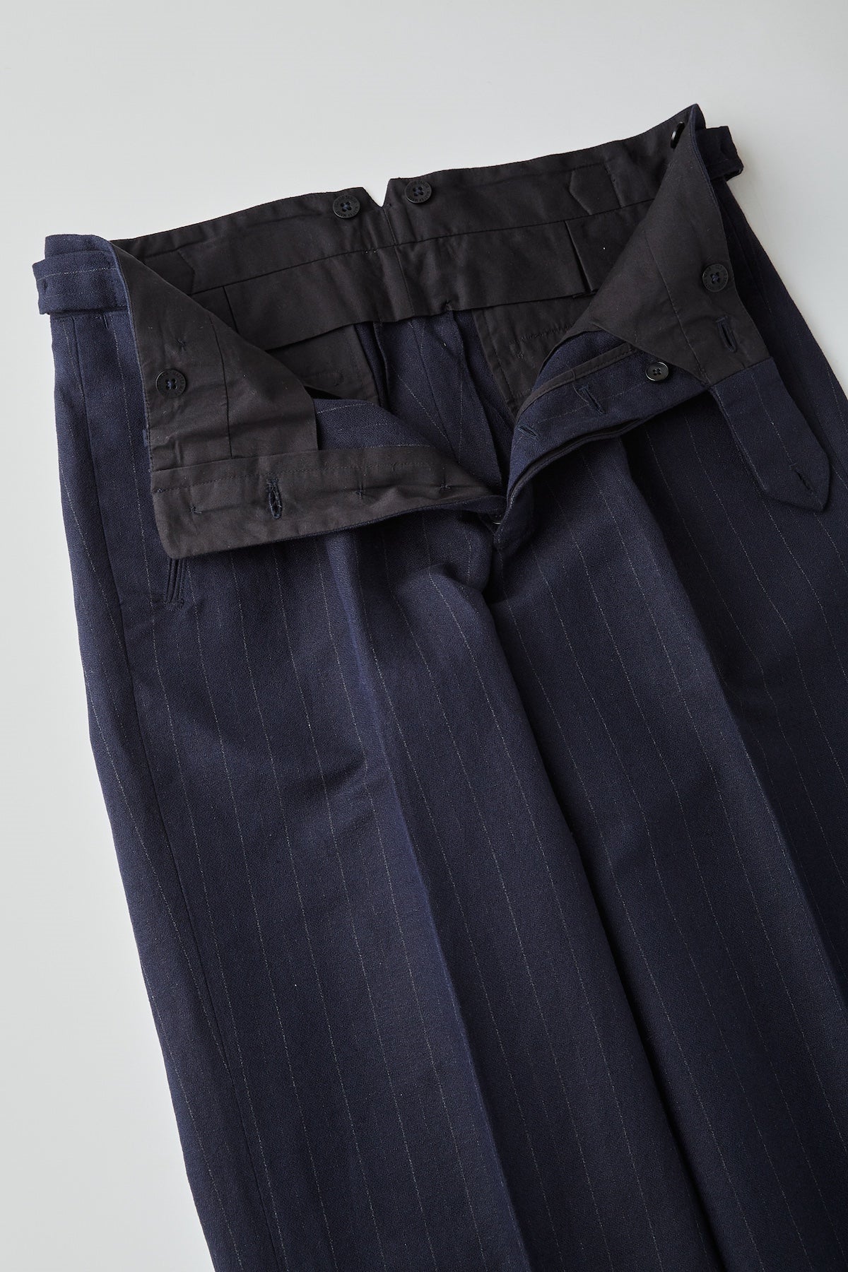 ●OLD JOE - DOUBLE-PLEATED SMARTY TROUSER - NOCTURNE STRIPE