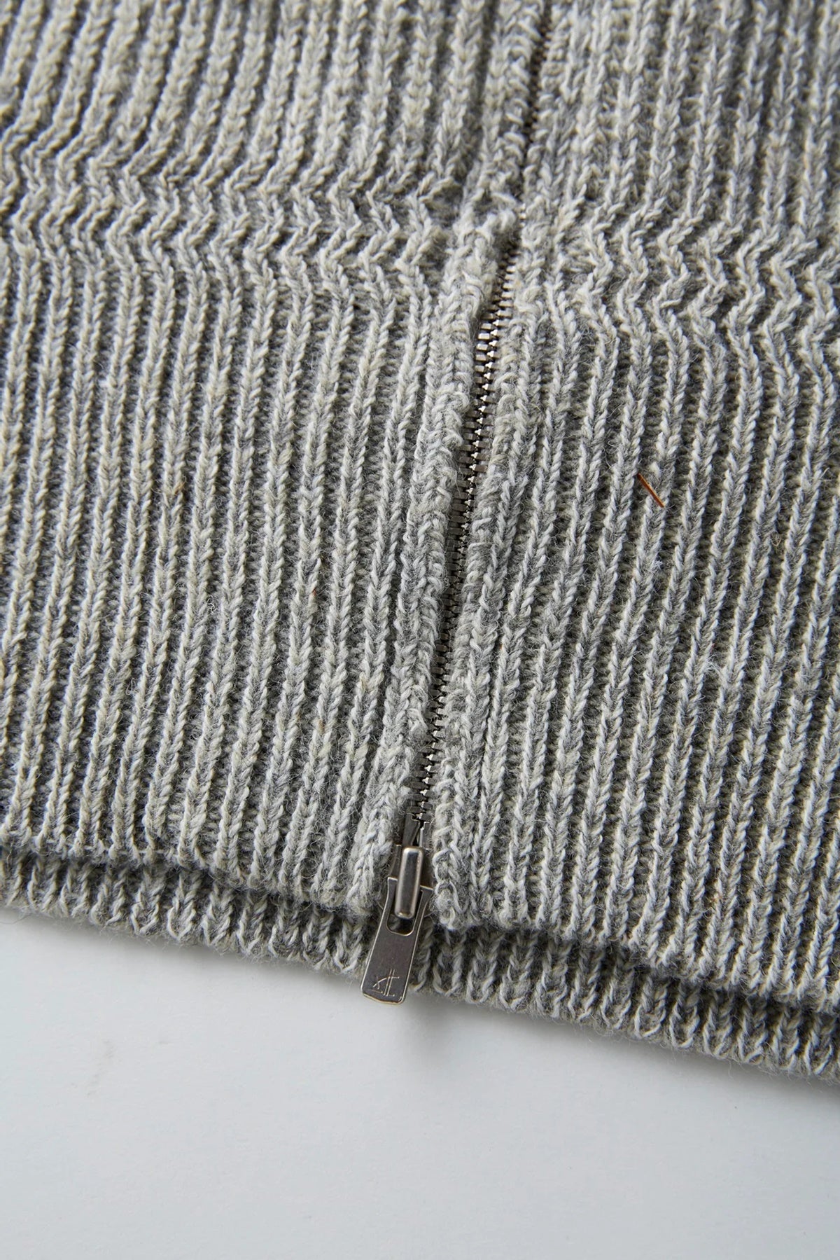 ○OLD JOE - BLENDED KENPI ZIP SWEATER - PEWTER