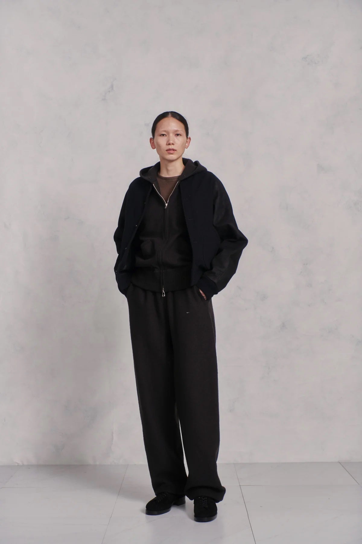 ○OLD JOE - GATHERED WAIST ATHLETIC TROUSER - ONYX