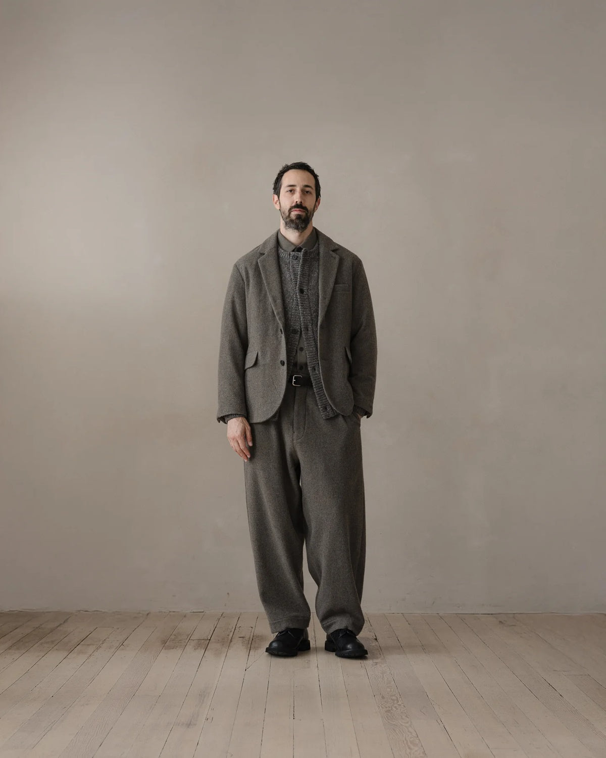 evan kinori - Two Pleat Pant - Brushed Wool/Cash. - Mid-Grey