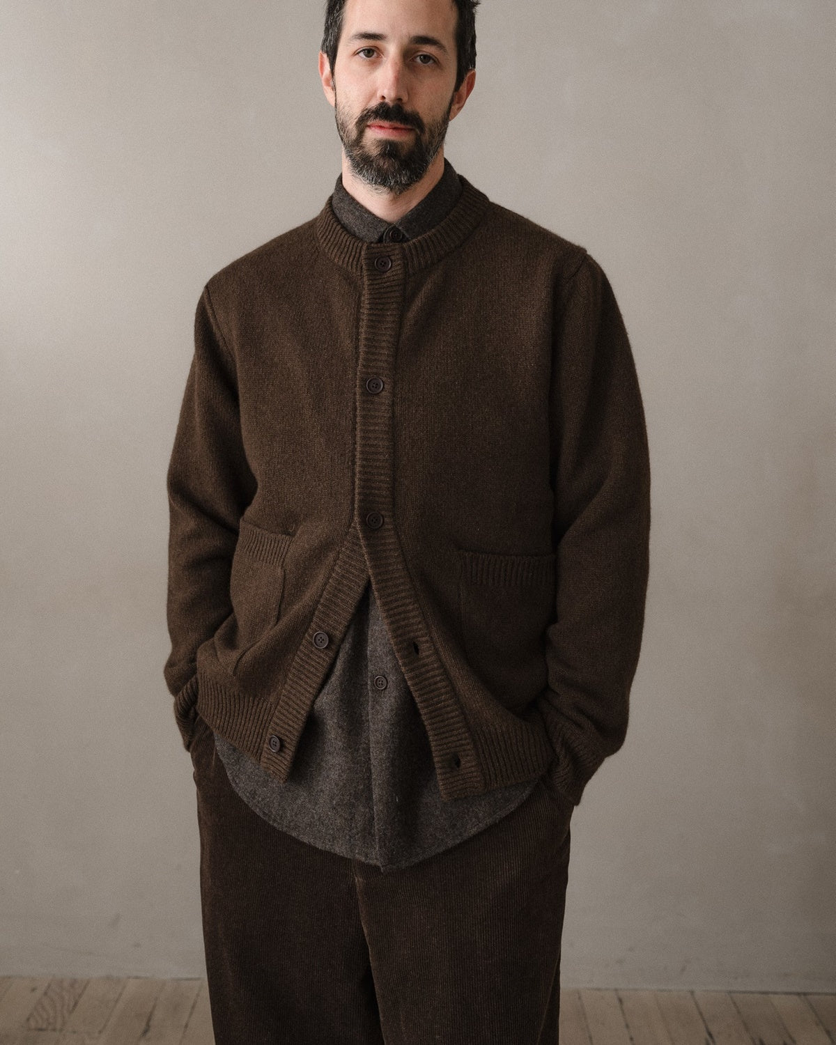 evan kinori - Crewneck Cardigan - Undyed Yak Wool - Dark Brown