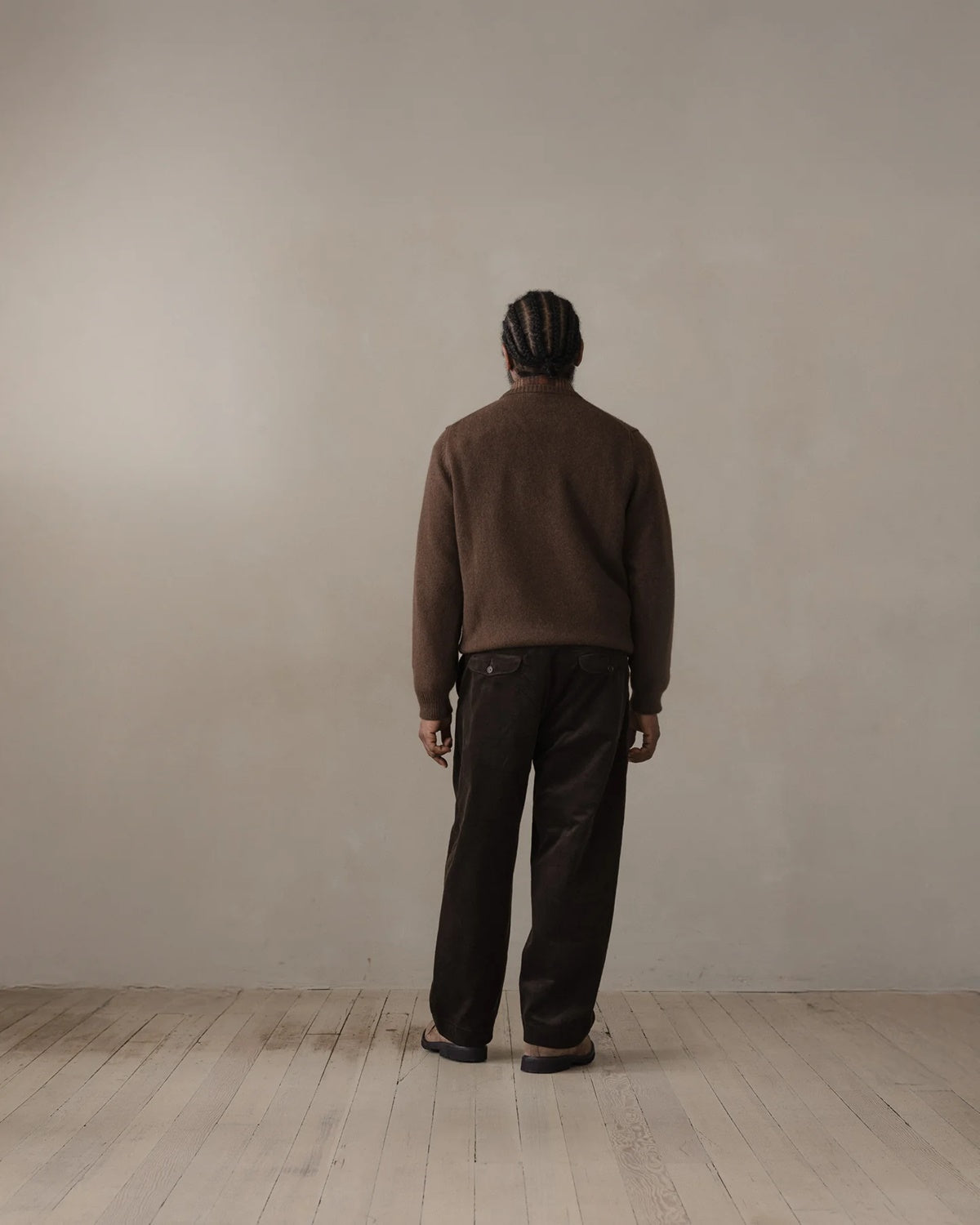 evan kinori - Crewneck Sweater - Undyed Yak Wool - Dark Brown