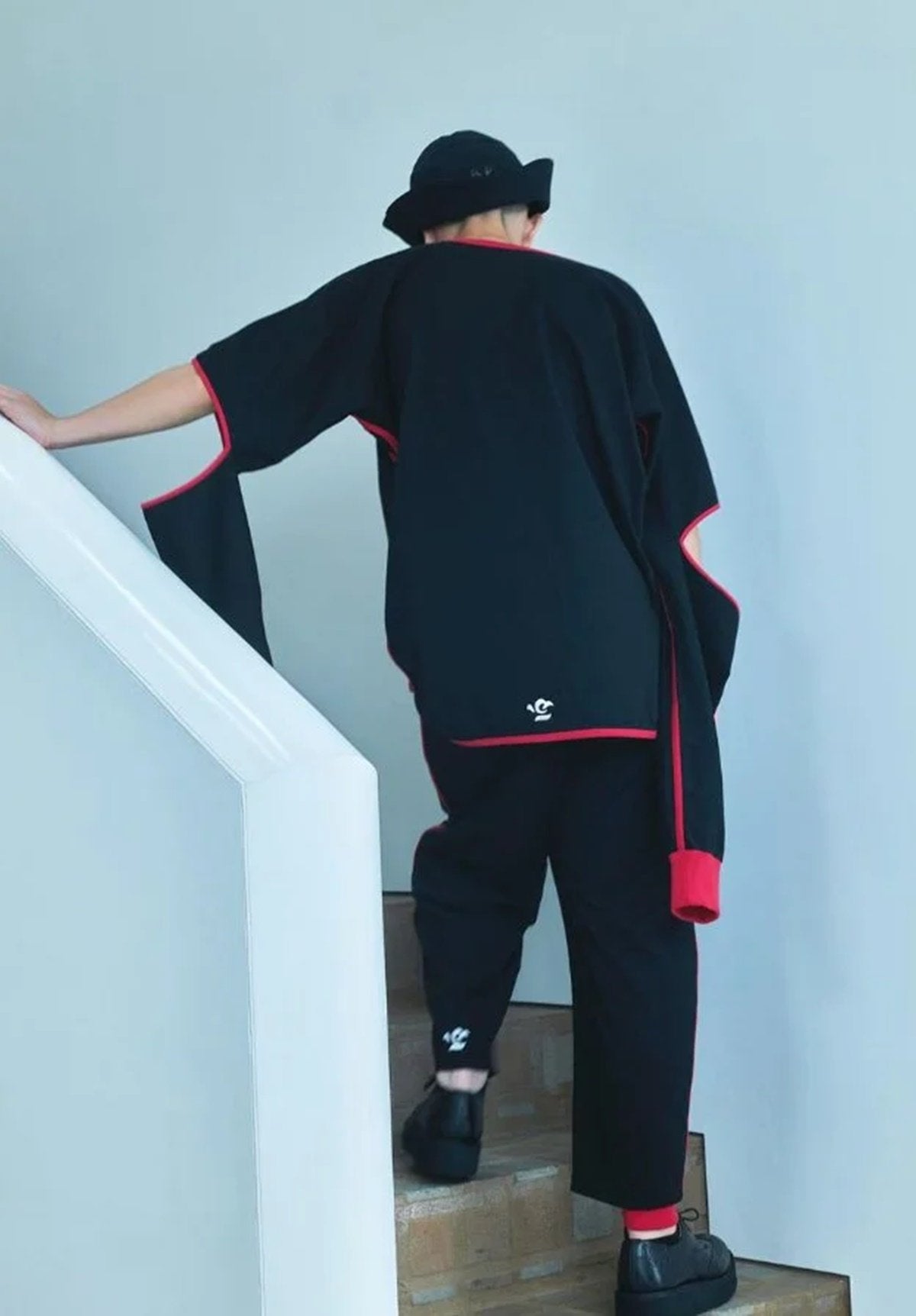quitan - KASANE EASY PANTS - BLACK/RED