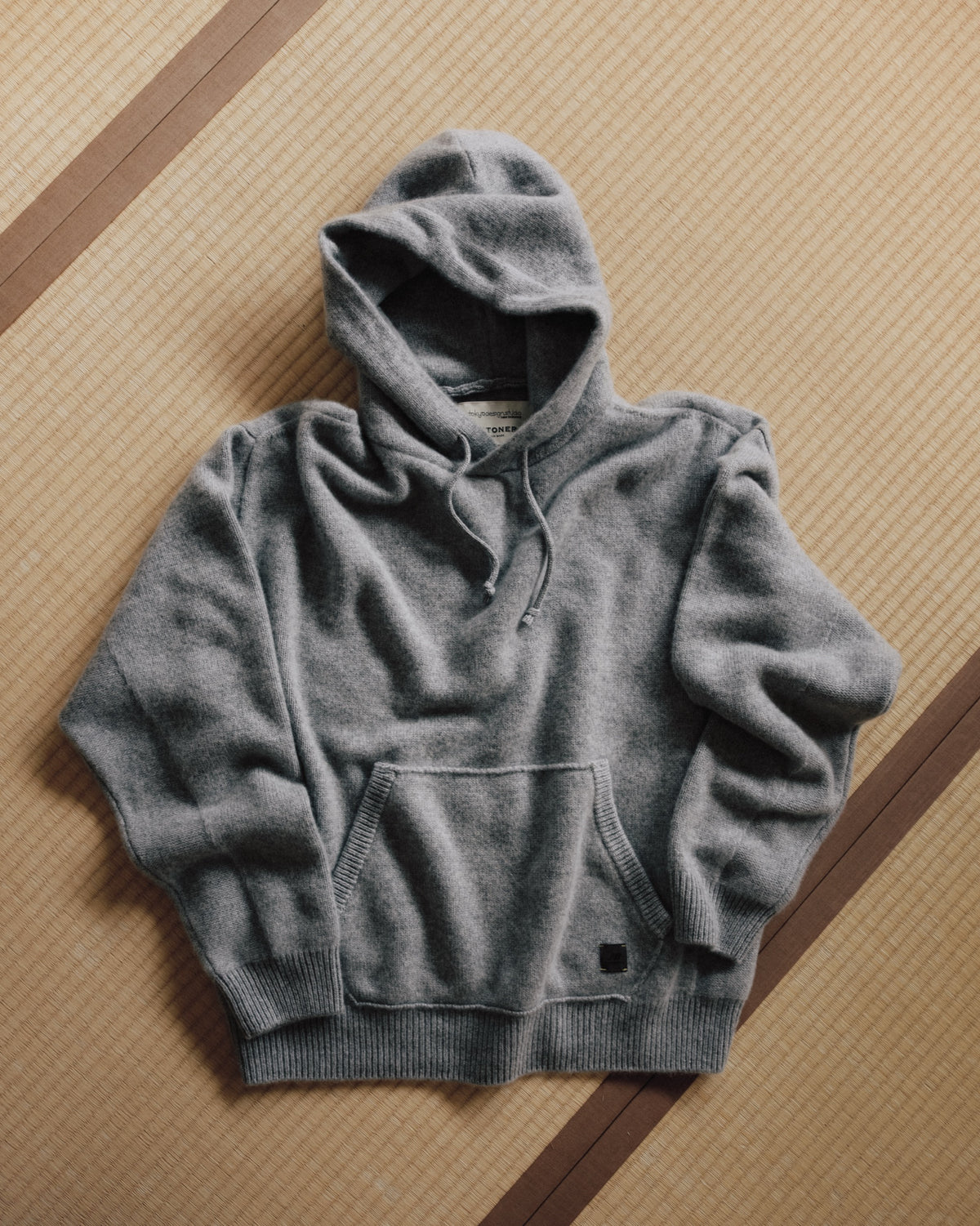 TOKYO DESIGN STUDIO New Balance - Cashmere 7G Knit Hoodie - HEATHER GREY