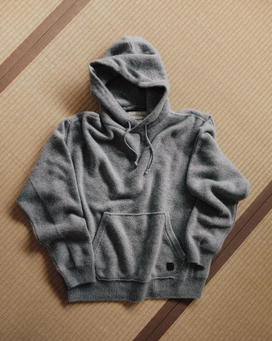 TOKYO DESIGN STUDIO New Balance - Cashmere 7G Knit Hoodie - HEATHER GREY