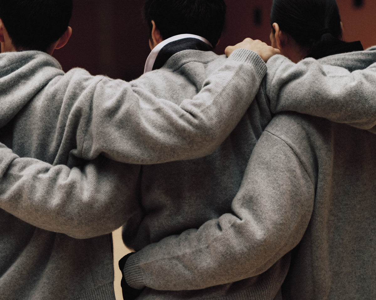 TOKYO DESIGN STUDIO New Balance - Cashmere 7G Knit Hoodie - HEATHER GREY